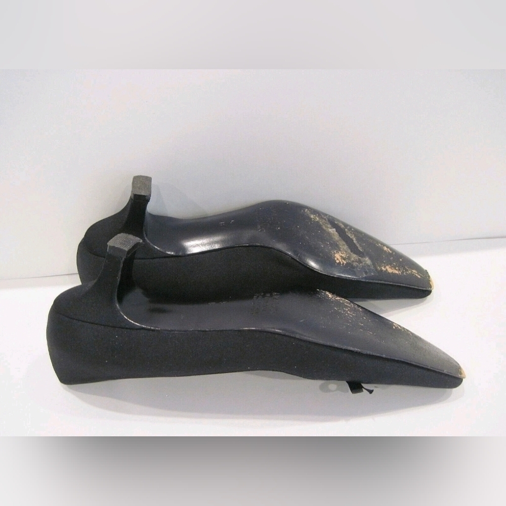 Amalfi by Rangoni Black Satin Patent Leather Pump Bow Accent Kitten Heels Size 8 - Picture 3 of 4